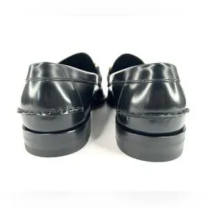 Gucci | Shoes | Gucci Millennial Ribot Metal Logo Moccasin  display picture 1